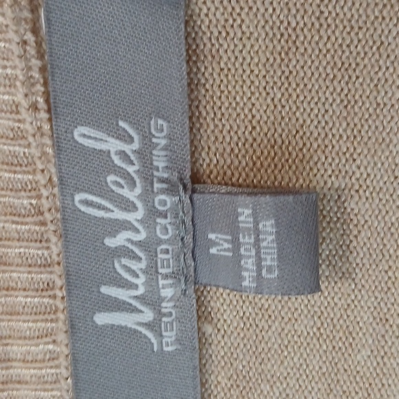 Marled Reunited Clothing Tan Heart Print Lightweight Sweater Size Medium NEW - Picture 2 of 5